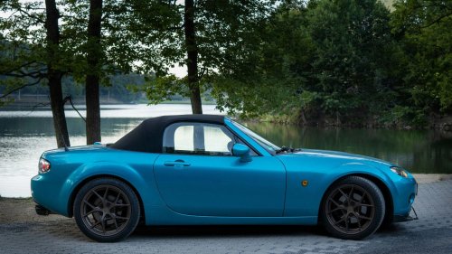10 cars that are horrendously boring to drive &amp; 10 that are super fun
