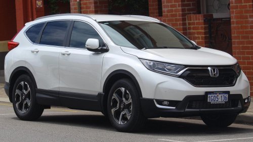 10 cars that are horrendously boring to drive & 10 that are super fun