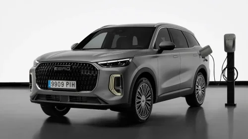 Cómo es el sistema híbrido del Ebro S900, un superhíbrido enchufable de 425 CV, tres motores y 140 km de autonomía