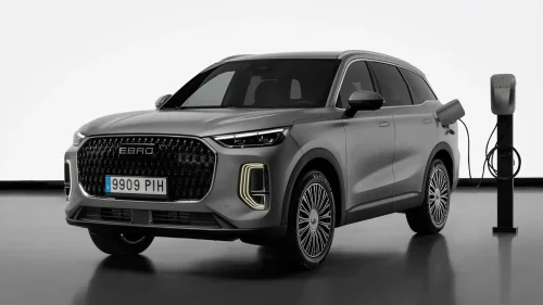Cómo es el sistema híbrido del Ebro S900, un superhíbrido enchufable de 425 CV, tres motores y 140 km de autonomía