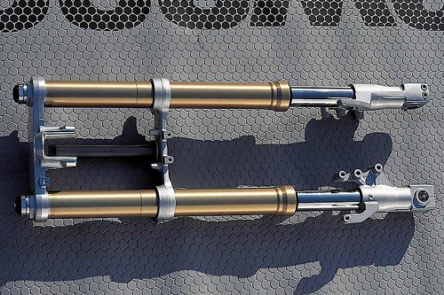 カワサキ「ZXR250（ZX250A）」（1989年）｜レプリカ分野の遅れを帳消しにするべく先進的かつ意欲的な技術をフル搭載