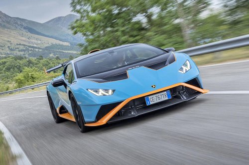 20 coches con aspecto muy enfadado