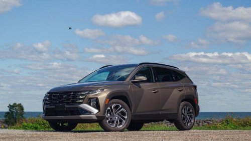 Hyundai recalls Elantra and Tucson over misassembled airbag