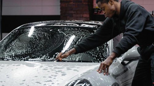 10 reasons drivers prefer professional car washes &amp; 10 reasons they hate them