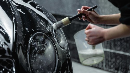 10 reasons drivers prefer professional car washes &amp; 10 reasons they hate them