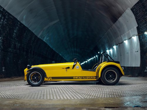 外車オープンカーおすすめ21選。2人乗り・4人乗りの高級オープンカーを紹介