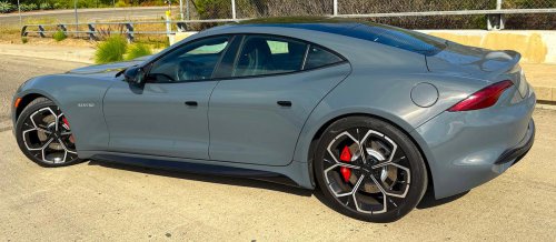 Al volante del Karma Revero: se sigue sintiendo especial