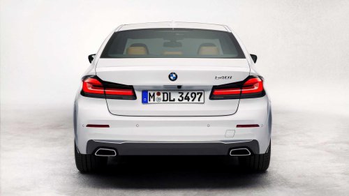 BMW 540i vs. loaded Toyota Camry: Luxury for the price of mainstream