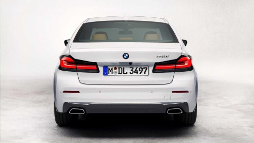 BMW 540i vs. loaded Toyota Camry: Luxury for the price of mainstream