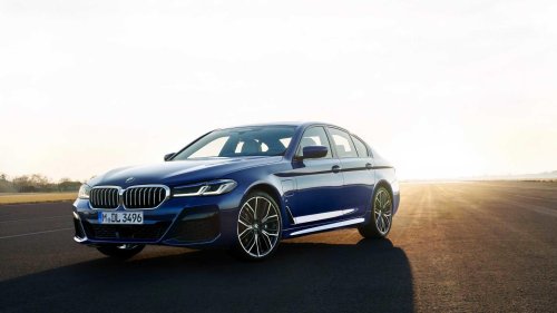 BMW 540i vs. loaded Toyota Camry: Luxury for the price of mainstream