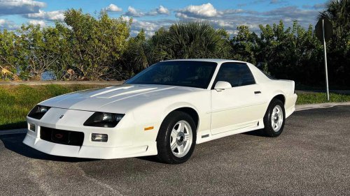 Chevy sports cars: performance, pricing, &amp; fuel economy