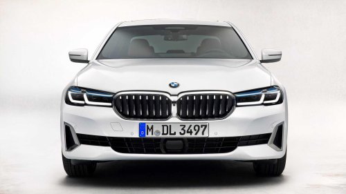 BMW 540i vs. loaded Toyota Camry: Luxury for the price of mainstream