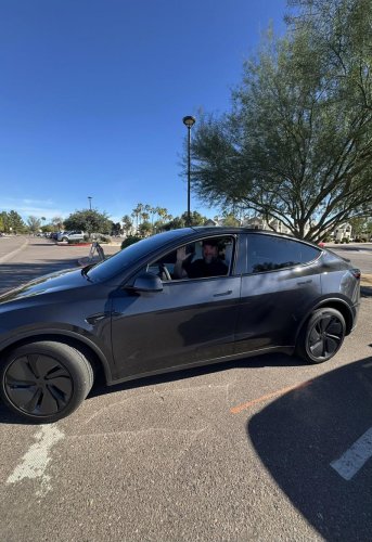 3 Tesla owners react to Elon Musk's FSD change