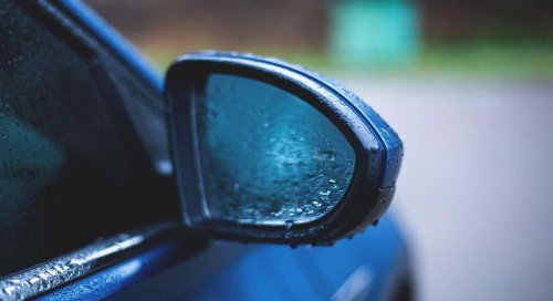Cómo mejorar la visibilidad de los retrovisores con un botón desconocido para muchos conductores