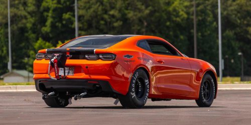 The biggest engine ever plonked under the hood of an American car