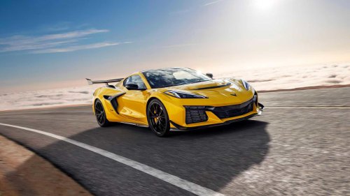 The 10 least fuel-efficient cars on sale right now