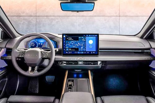 レクサスES、8年ぶりフルチェンジ! ついにEVを選んだ理由