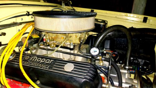 9 of the greatest engines ever stuffed into Mopar muscle cars
