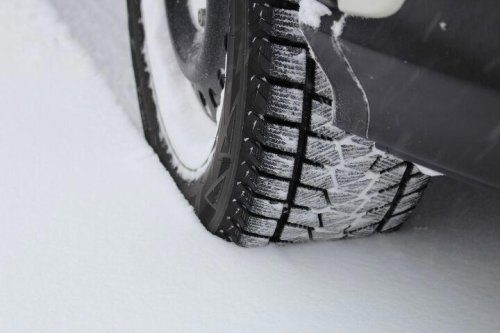 Bridgestone Blizzak DM-V2 winter tire review: Still the standard