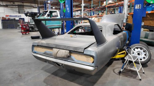 Plymouth, 1970 Plymouth Superbird restomod gets Hellcat Hemi engine