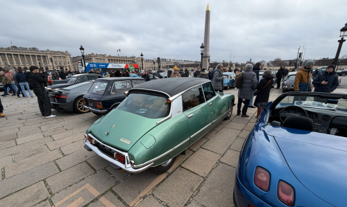 Check out all the cool cars of La Traversee de Paris