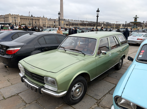 Check out all the cool cars of La Traversee de Paris