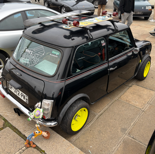 Check out all the cool cars of La Traversee de Paris