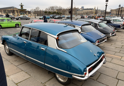 Check out all the cool cars of La Traversee de Paris