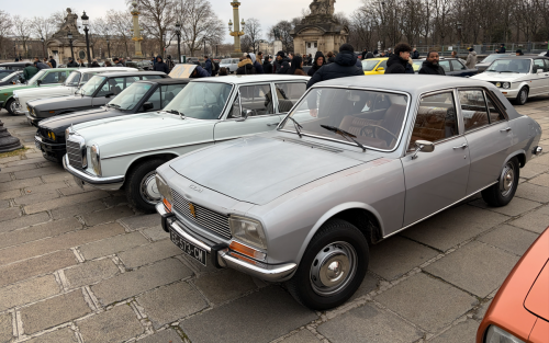 Check out all the cool cars of La Traversee de Paris