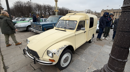 Check out all the cool cars of La Traversee de Paris