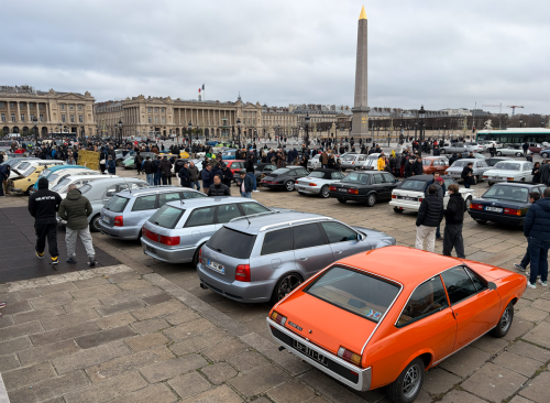 Check out all the cool cars of La Traversee de Paris