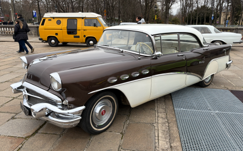 Check out all the cool cars of La Traversee de Paris