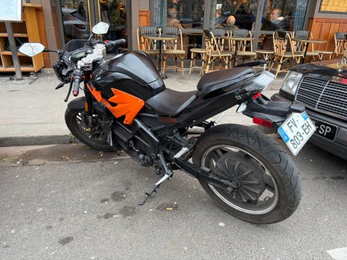 Check out all the cool cars of La Traversee de Paris