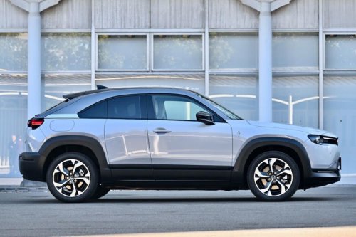 日本車PHEVはメーカーごとの個性が満載! 日本で買えるクルマを一挙紹介