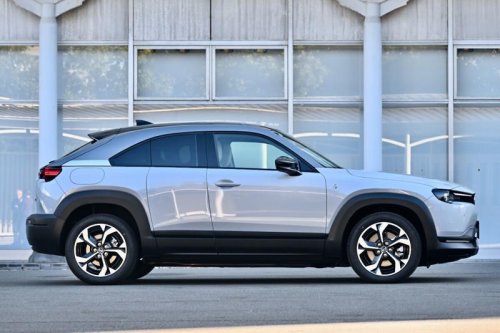 日本車PHEVはメーカーごとの個性が満載! 日本で買えるクルマを一挙紹介