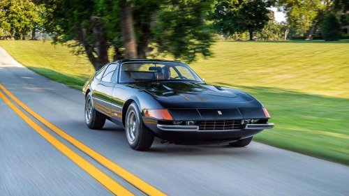 The fastest car from the ‘60s that came equipped with a manual gearbox