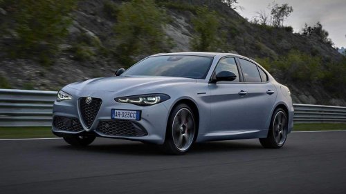 Los SUV han pasado de moda. El jefe de diseño de Stellantis apuesta por el regreso de las berlinas