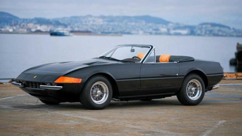 The fastest car from the ‘60s that came equipped with a manual gearbox