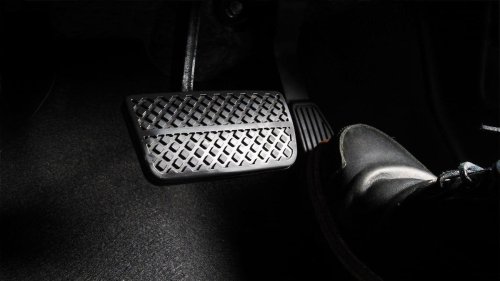 パドルシフトは飾りではなかった…AT車の燃費構造を変える操作