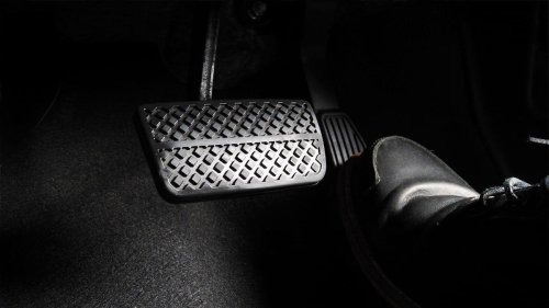 パドルシフトは飾りではなかった…AT車の燃費構造を変える操作