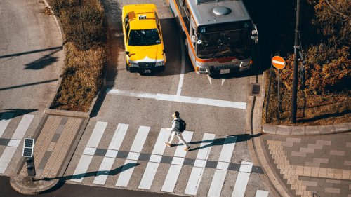 10 signs you're a better driver than you think &amp; 10 that prove you're not