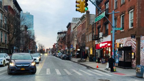 10 signs you're a better driver than you think &amp; 10 that prove you're not
