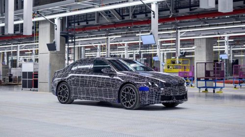 El BMW Serie 3 se electrifica y ya se dejan ver las primeras unidades preserie