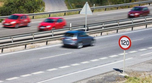 Un juez quita una multa de 400 euros a un conductor que fue cazado a 171 km/h: "La DGT debe ser mucho más rigurosa"