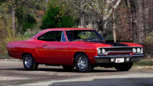 10 American muscle cars that were faster than a Corvette