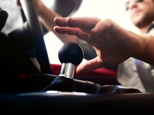 【2026年】いま「国産マニュアル車」を選ぶ理由。エンジンの魅力が詰まった国産MT車16台を厳選