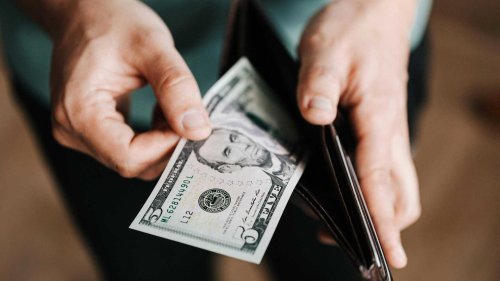 Car insurance for seniors: How to avoid getting scammed
