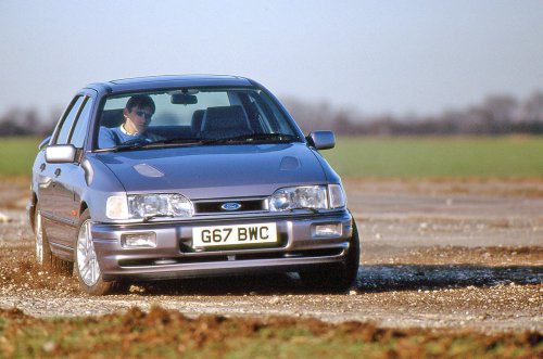 Coches discretos que son secretamente rápidos