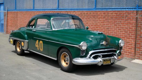 Oldsmobile, Oldsmobile built the world's first sleeper car that fooled everyone in 1949