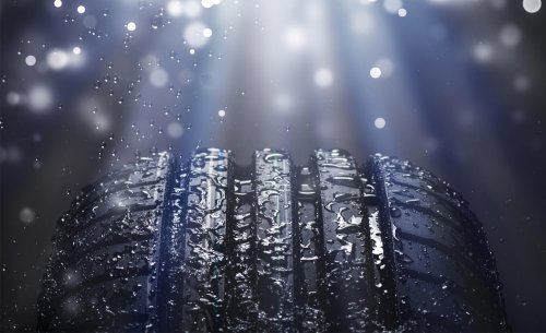 ‘Aquaplaning’: el fenómeno que hace perder el control del coche bajo la lluvia y que cada año causa miles de incidentes